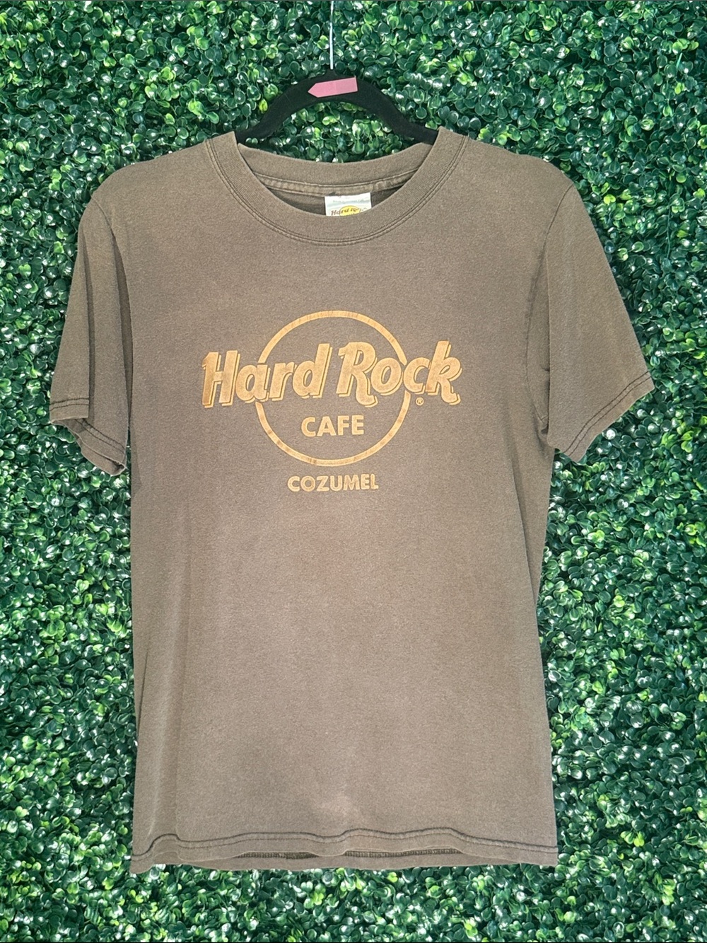 Vintage Hard Rock Cafe Brown Short Sleeve Tee with Gold Logo